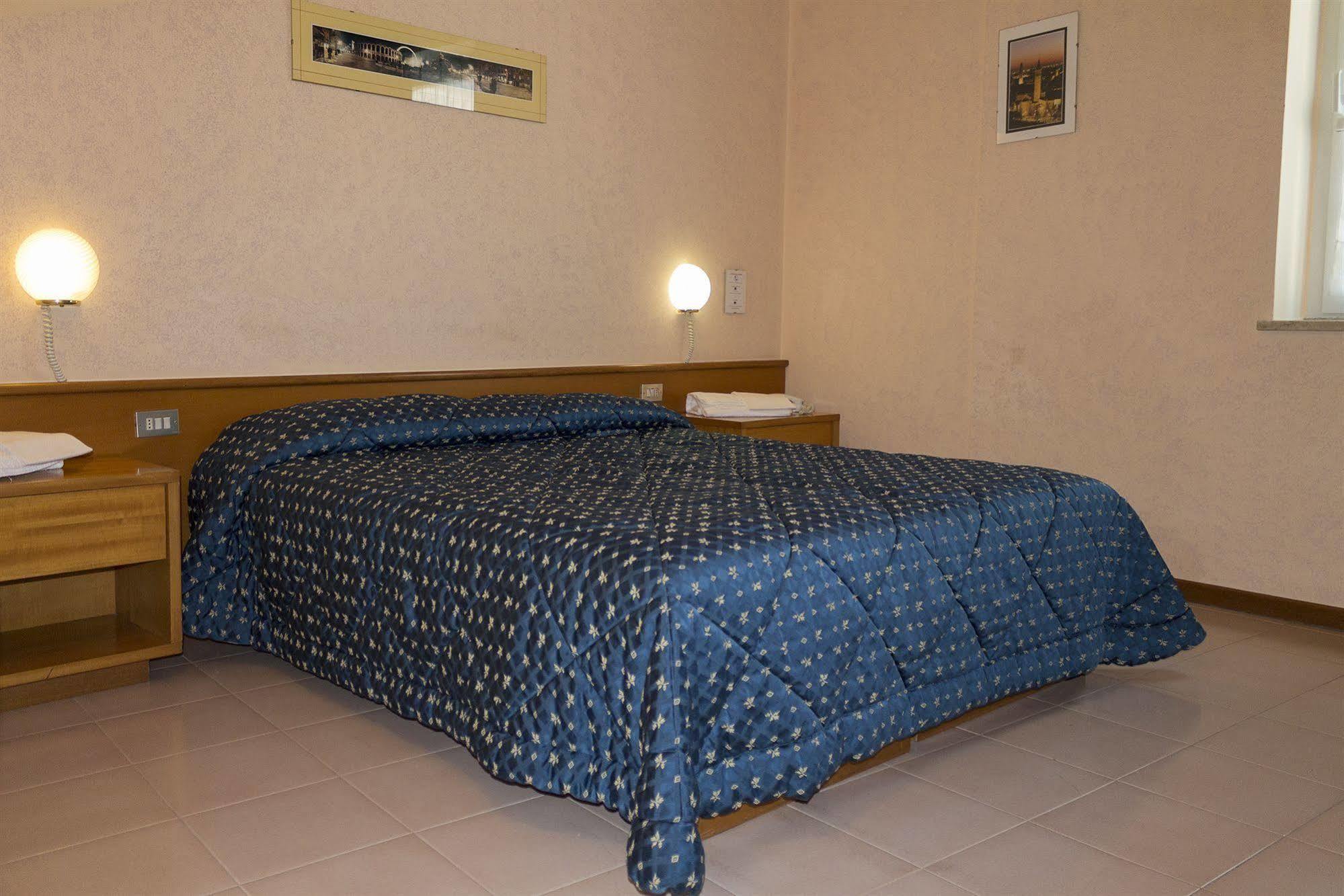 Hotel Europa Dossobuono Luaran gambar